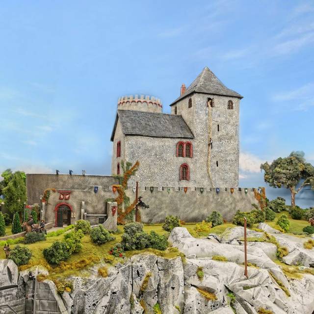 Zamek w Będzinie w miniaturze – Kolejkowo Gliwice